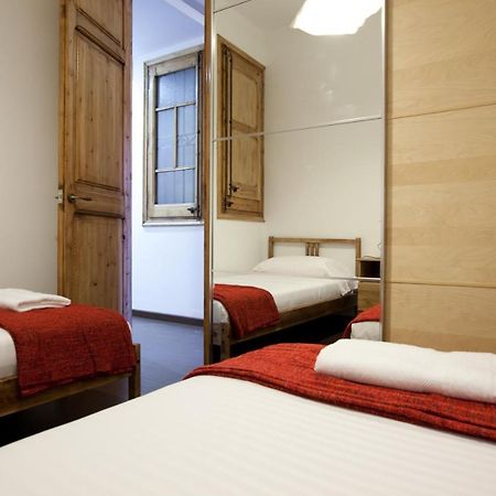 2-Bedroom Apartment For Families Barcelona Exterior photo